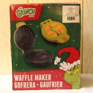 Grinch Christmas Waffle Maker - New in Box
